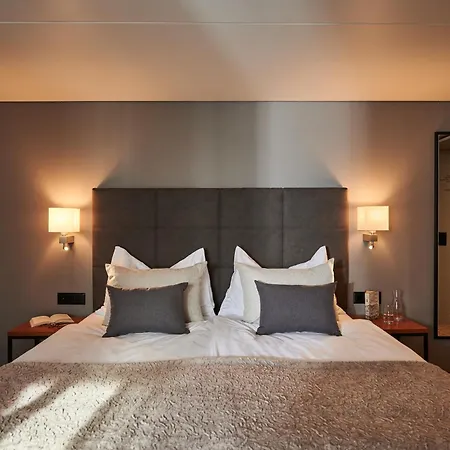 Hotel Ambiance 3*