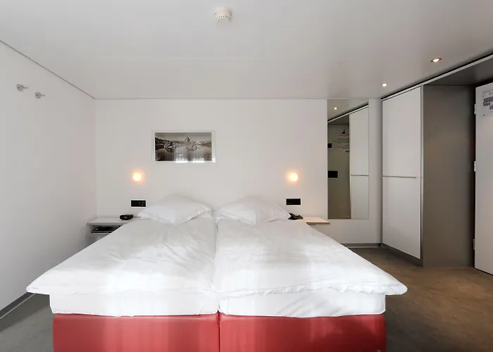 Ambiance 3* زيرمات