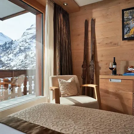 Hotel Ambiance 3*